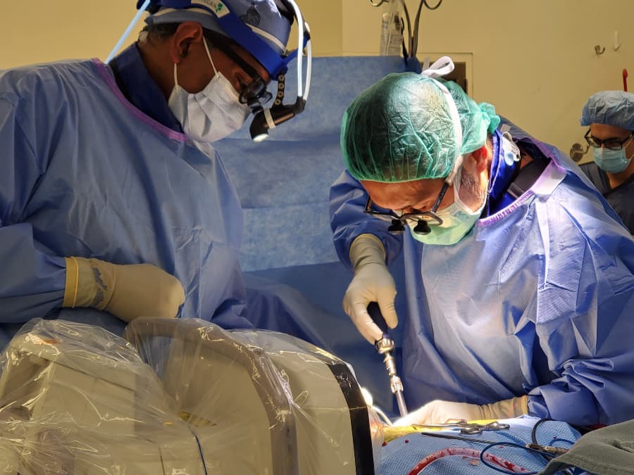 وبسایت رسمی دکتر نوید فرزین